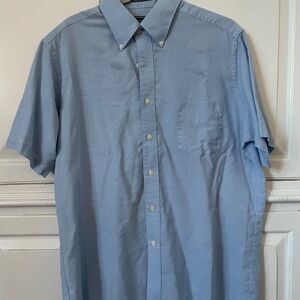 David Taylor men’s light blue short sleeve button down dress shirt size Large